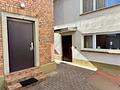 Familienhaus mit Garten & Nebengebäude – 
viel Platz für Ihre Zukunft - Eingang Nebengebäude & Büro