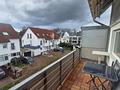 Charmante 3-Zimmer-Wohnung im 2. Obergeschoss mit Balkon und Garage - Balkon