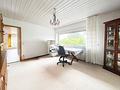 Vielseitiges Immobilien-Ensemble mit MFH, Bungalow und XXL-Halle in Brensbach! - Bungalow Büro