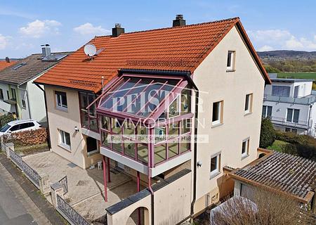 Großzügiges Zweifamilienhaus in Bischberg - Außenansicht