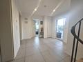 Traumhaftes Reiheneckhaus mit wunderschönem Garten und Garage in Giengen - Flur oben