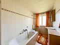 Familienidylle mit großem Garten: Einfamilienhaus mit Potenzial - EG_Badezimmer