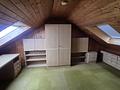 Zweifamilienhaus mit großem Grundstück, weiterem Bauplatz und vielfältigem Entwicklungspotenzial - ausgebauter Dachboden