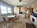 Attraktives Zweifamilienhaus mit großem Grundstück, Balkon und Doppelgarage - Küche