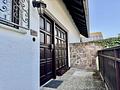 Freistehendes Einfamilienhaus
mit Garten, Kamin und Terrasse
- viel Platz für die Familie - - Hauseingang