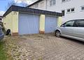 Gepflegtes Ein- / Zweifamilienhaus mit Doppelgarage, Terrasse, und großem Garten - Doppelgarage
