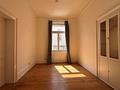 Altbaucharme trifft Wohnkomfort – Stilvolle 4-Zimmer-Wohnung mit Balkon, Tageslichtbad u. Stellplatz - Kinderzimmer