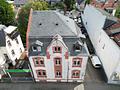 Altbaucharme trifft Wohnkomfort – Stilvolle 4-Zimmer-Wohnung mit Balkon, Einbauküche und Stellplatz - Hausansicht