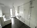 Schöne Familienwohnung mit überdachtem Balkon - Badezimmer/ WC