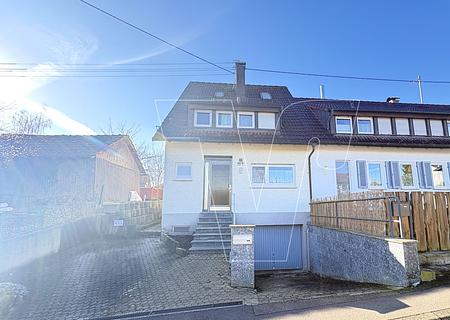 Doppelhaushälfte mit Wintergarten, Garage und Stellplatz in ruhiger Wohnlage