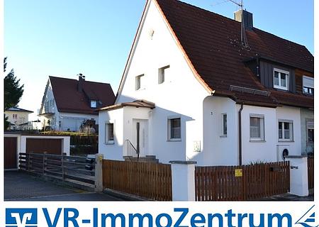 Hübsche, sanierte Altbau-Doppelhaushälfte - Außenansicht