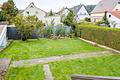 Sofort Einziehen: Top-gepflegtes EFH in ruhiger Lage mit schönem Garten in Höchst wartet auf Sie! - Aussicht_Freisitz_Garten