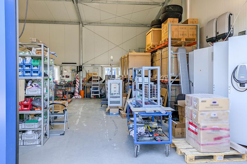 Neuwertiges Gewerbeobjekt – Büro-Gebäude, Lager- & Werk-Halle
in Erbach! - Werkhalle