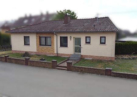 Charmanter Bungalow mit großem Potenzial in Heldenfingen
***
leben, wohlfühlen, bleiben - Außenansicht