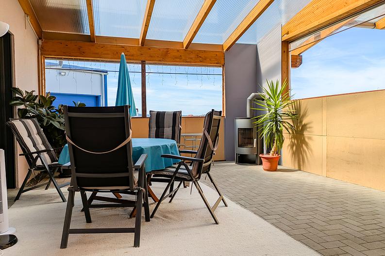 Neuwertiges Gewerbeobjekt – Büro-Gebäude, Lager- & Werk-Halle
in Erbach! - BG-Terrasse