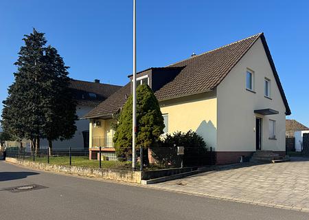 Familienidyll - saniertes Einfamilienhaus mit Garten