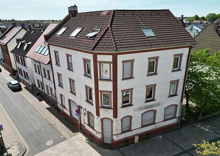 Attraktives Wohn- und Geschäftshaus mit Entwicklungspotenzial in zentraler Lage von Heusenstamm - Startbild