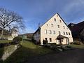 Vielseitig nutzbares Anwesen mit großem Wohnhaus, weitläufigem Grundstück und umfangreichen Nebengebäuden - Außenansicht