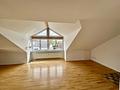 Raum für Leben: Helles Loft im Dachgeschoss 
mit Wohlfühlfaktor - Wohnzimmer