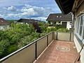 Lichtdurchflutete 3-Zimmer-Wohnung mit Balkon 
und Garage in gepflegtem Wohnhaus - Balkon