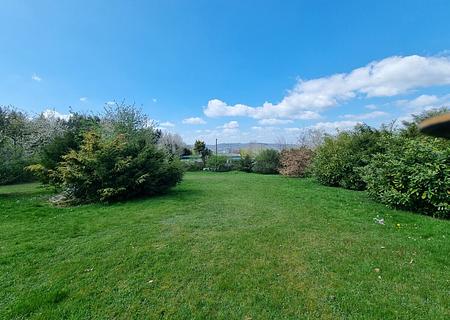 Villengrundstück in begehrter Wohnlage von Kelkheim! - Mit herrlichem Blick