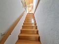 "Haus-im-Haus"- Konzept.......
Großügige Maissonette-Wohnung in ruhiger Lage in Giengen - Treppe nach oben