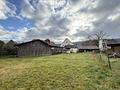 Vielseitig nutzbares Anwesen mit großem Wohnhaus, weitläufigem Grundstück und umfangreichen Nebengebäuden - Garten