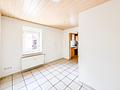 Zwei Wohneinheiten, Gartenanteil und drei Garagen – Wohnhaus in Kirchzell - OG_Essbereich