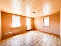 Zwei Wohneinheiten, Gartenanteil und drei Garagen – Wohnhaus in Kirchzell - OG_Wohnzimmer