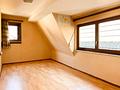 Haus mit Geschichte sucht neue Zukunft – 1-2 Familienhaus mit Potenzial - Zimmer 2 DG