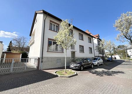 Charmantes Einfamilienhaus mit großem Garten und Entwicklungspotenzial - Hausansicht