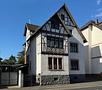 Wohnen und Arbeiten unter einem Dach
Historische Stadtvilla mit vielfältigen Nutzungsmöglichkeiten - Straßenansicht
