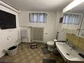 Zweifamilienhaus gelegen an der Kleingartenanlage in Raunheim - mit Erbpacht - Badezimmer KG