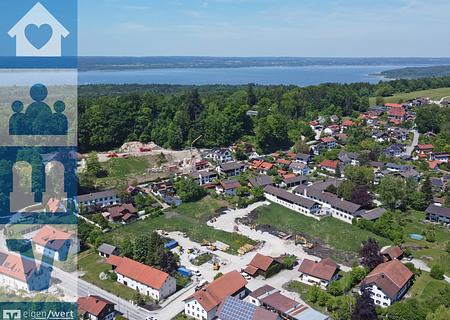 Baufeld für Doppelhaus oder Mehrfamilienhaus in zentraler Lage von Andechs - Luftbild des Baugrundstücks in Andechs-Erling