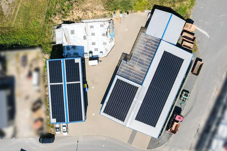 Neuwertiges Gewerbeobjekt – Büro-Gebäude, Lager- & Werk-Halle
in Erbach! - Draufsicht