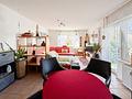 Komfortable Erdgeschosswohnung mit Balkon und Stellplatz in Groß-Umstadt/Wiebelsbach - Wohn- und Esszimmer