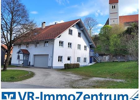 Großzügiges, familienfreundliches Einfamilienhaus -
mit viel Potenzial und Raum für Ideen - Außenansicht