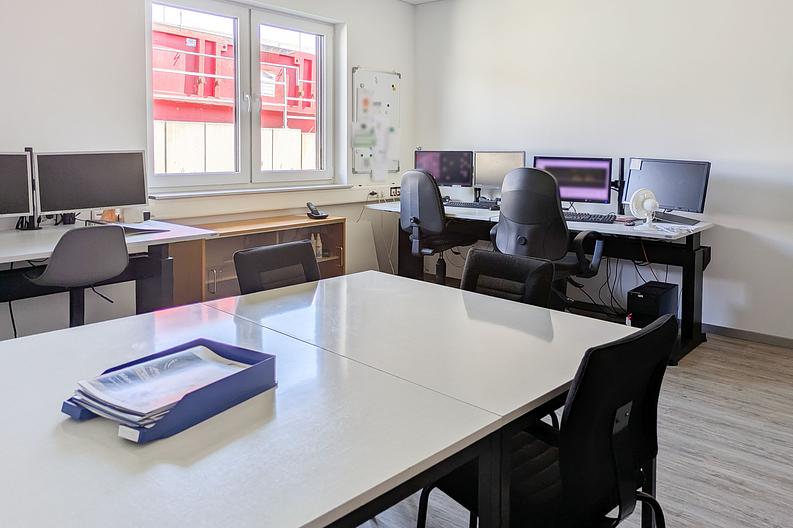Neuwertiges Gewerbeobjekt – Büro-Gebäude, Lager- & Werk-Halle
in Erbach! - BG-Büro