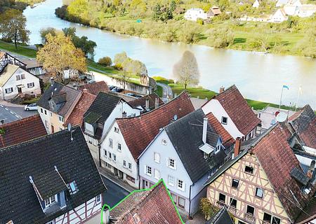 Haus mit Geschichte sucht neue Zukunft – 1-2 Familienhaus mit Potenzial - Luftansicht