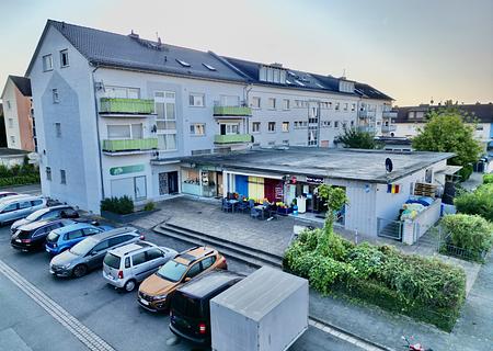 Gepflegtes Wohn- und Geschäftshaus
6 Wohnungen & 4 Gewerbeeinheiten