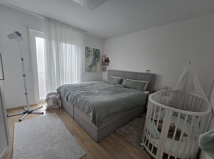 Lichtdurchflutete 3-Zi.-Wohnung mit toller Raumaufteilung.
Plus EBK, Balkon und Stellplatz - Zimmer 2