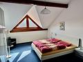 Attraktives Einfamilienhaus im Split-Level-Stil mit Sauna, Terrasse, Garten & Garage in gefragter Wohnlage - Schlafzimmer...