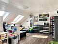 Helle Dachgeschosswohnung mit Loggia und Garage - Wohnbereich