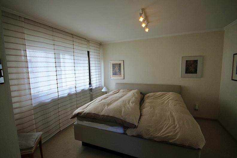 Freistehendes Einfamilienhaus in begehrter Lage von Neu-Isenburg - Schlafzimmer 