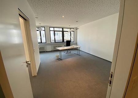Repräsentative und gut ausgestattete Räumlichkeiten! - Büro