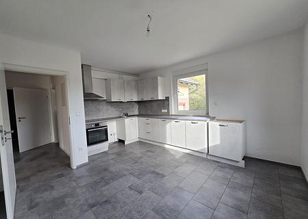 Modernisierte 4-Zimmer-Wohnung mit Einbauküche - Küche Ansicht 