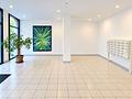 Außergewöhnliche 4-Zimmer-Wohnung mit Garten, Terrasse & Balkon in guter Lage von Bockenheim - Hausflur