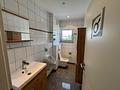 Voll vermietetes Büro- und Mehrfamilienhaus in Top-Gewerbelage Oberursel - Penthouse Bad 2