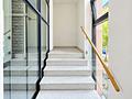 Außergewöhnliche 4-Zimmer-Wohnung mit Garten, Terrasse & Balkon in guter Lage von Bockenheim - Treppenhaus