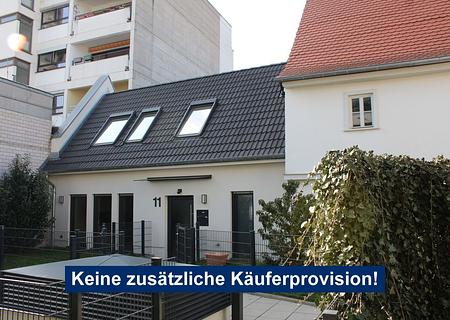 Neuwertiges Einfamilienhaus mit Aufzug und zwei Tiefgaragenstellplätzen in Toplage am Quellenpark - Neubau
